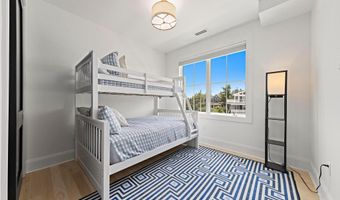 27 THIRD St, Beach Haven, NJ 08008