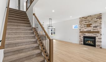 610 Clemens Dr, Arlington, WI 53911