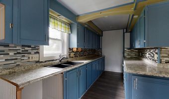 445 W River Rd, Augusta, ME 04330