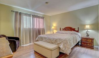 524 Parkbrook St, Spring Valley, CA 91977