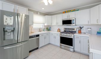 733 21st St, Avalon, NJ 08202