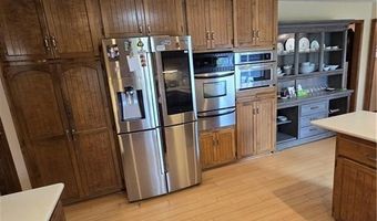 1502 Hillcrest Ct, Atchison, KS 66002