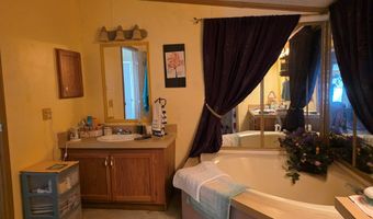 121 Harold Dr, Ashland, OH 44805
