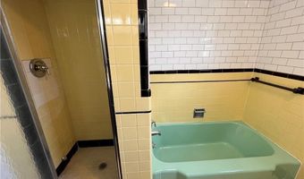 53 Pixlee Pl 2Nd Fl, Bridgeport, CT 06610