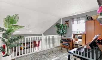 8175 Stream View Ct, Indianapolis, IN 46217