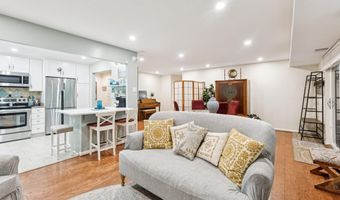 7425 DEMOCRACY Blvd 14, Bethesda, MD 20817