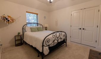 1013 Churchill Ln, Millsap, TX 76066