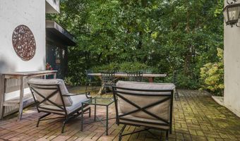 106 E Idler Ave, Beverly Shores, IN 46301