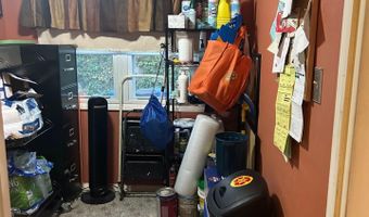 208 Halliard Ave, Beachwood, NJ 08722