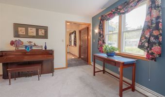 7 Robin Hill Ln, Athens, OH 45701