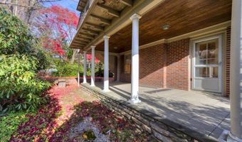 24 Hadwen Rd, Worcester, MA 01602