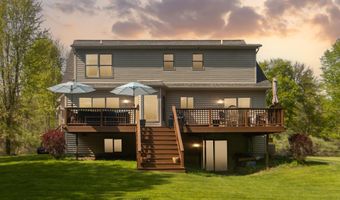 6527 Genaw Rd, Algonac, MI 48001