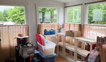 6 G St, Bangor, ME 04401