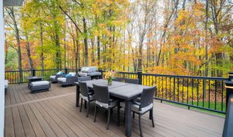 6289 Scarborough Dr SE, Ada, MI 49301