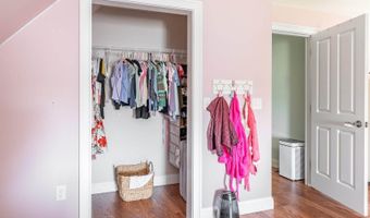 123 Lasalle Dr, Bangor, ME 04401