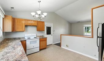 806 Deer Ridge Xing, Auburn, IN 46706