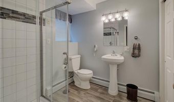 60 North St, Cranston, RI 02920