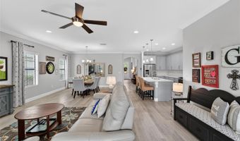 7020 OLD BENTON Dr, Apollo Beach, FL 33572