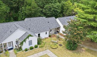 906 Cedar Ct, Aberdeen, NC 28315