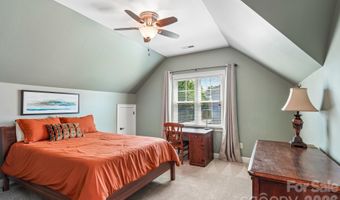 2032 Eaton Rd, Charlotte, NC 28205