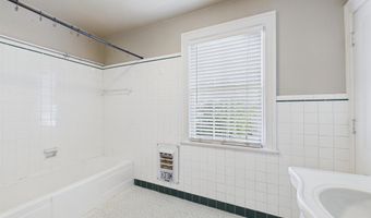 520 Harrison St, Batesville, AR 72501