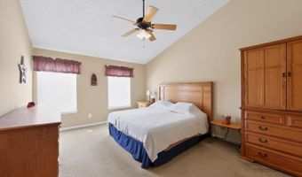 222 W HOPE Ct, Bear, DE 19701