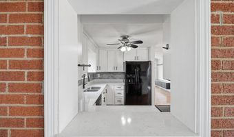 722 Redstone Dr, Allison Park, PA 15101