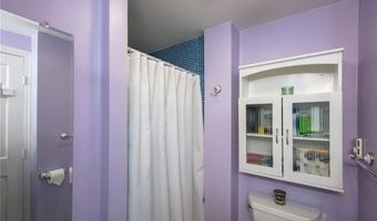 35 Pelham St D, Newport, RI 02840
