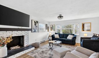 10 Meadowbrook Rd, Auburn, MA 01501