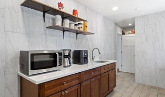 6160 SW HALL Blvd, Beaverton, OR 97008