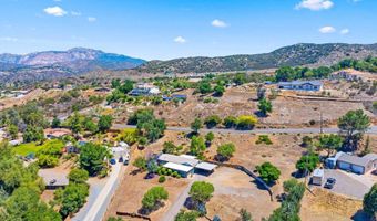 636 N Glen Oaks Dr, Alpine, CA 91901