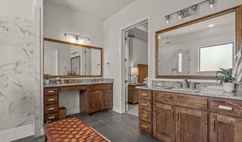 381 Oak Meadow Ln, Weatherford, TX 76085