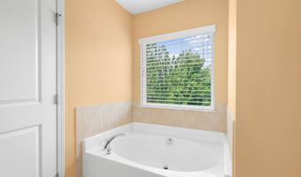 892 Queen City Cres, Apex, NC 27523