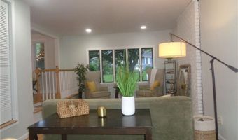 155 Lewiston St, Warwick, RI 02889