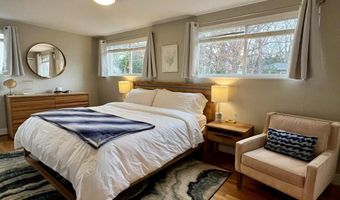 4118 18TH Road N Unit Middle Floor Middle Floor, Arlington, VA 22207