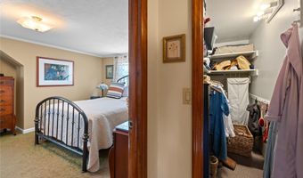 38 Hillvale Rd, Albertson, NY 11507