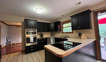 226 Lakeshore Dr, Batesville, IN 47006