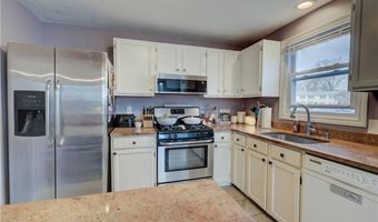 501 Woodhaven Ct 501, Cranston, RI 02920