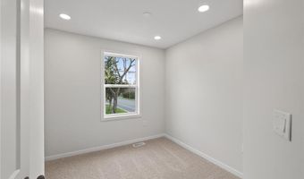656 Madison St, Anoka, MN 55303