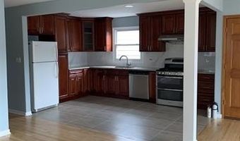 33 E 51ST St 2, Bayonne, NJ 07002