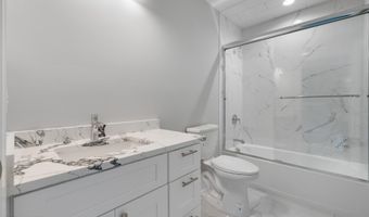 605 Bay Blvd, Bayville, NJ 08721