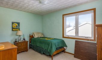 3200 S HUCKLEBERRY Ln, Appleton, WI 54915