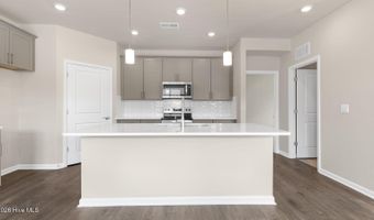 353 Maddox Dr, Aberdeen, NC 28315