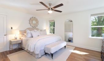 1092 W Lake Dr, Athens, GA 30606