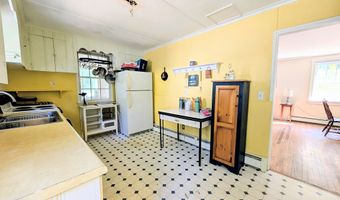 17 Autumn Trl, Coventry, CT 06238
