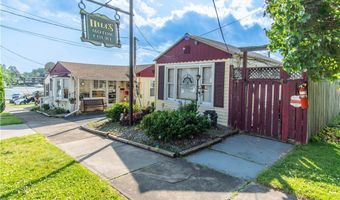 24 Bethune St, Alexandria Bay, NY 13607
