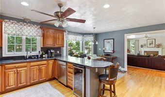 55 Little Pond County Rd, Cumberland, RI 02864