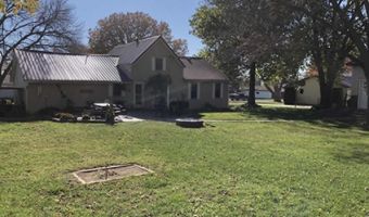 313 E 3rd St, Arthur, IA 51431