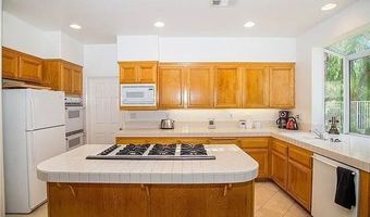 823 S Parkglen Pl, Anaheim, CA 92808