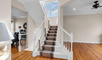29 Tupelo Rd, Bayville, NJ 08721